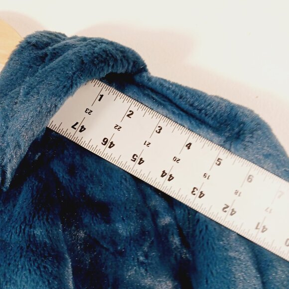 Gili, Deep Teal Faux Fur Hooded Jacket, Size Large, Zip Front, Cozy, Soft & Warm - Picture 11 of 16